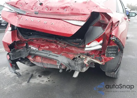 2023 Hyundai Elantra Sel z USA, uszkodzony, nr VIN KMHLM4AG8PU428109